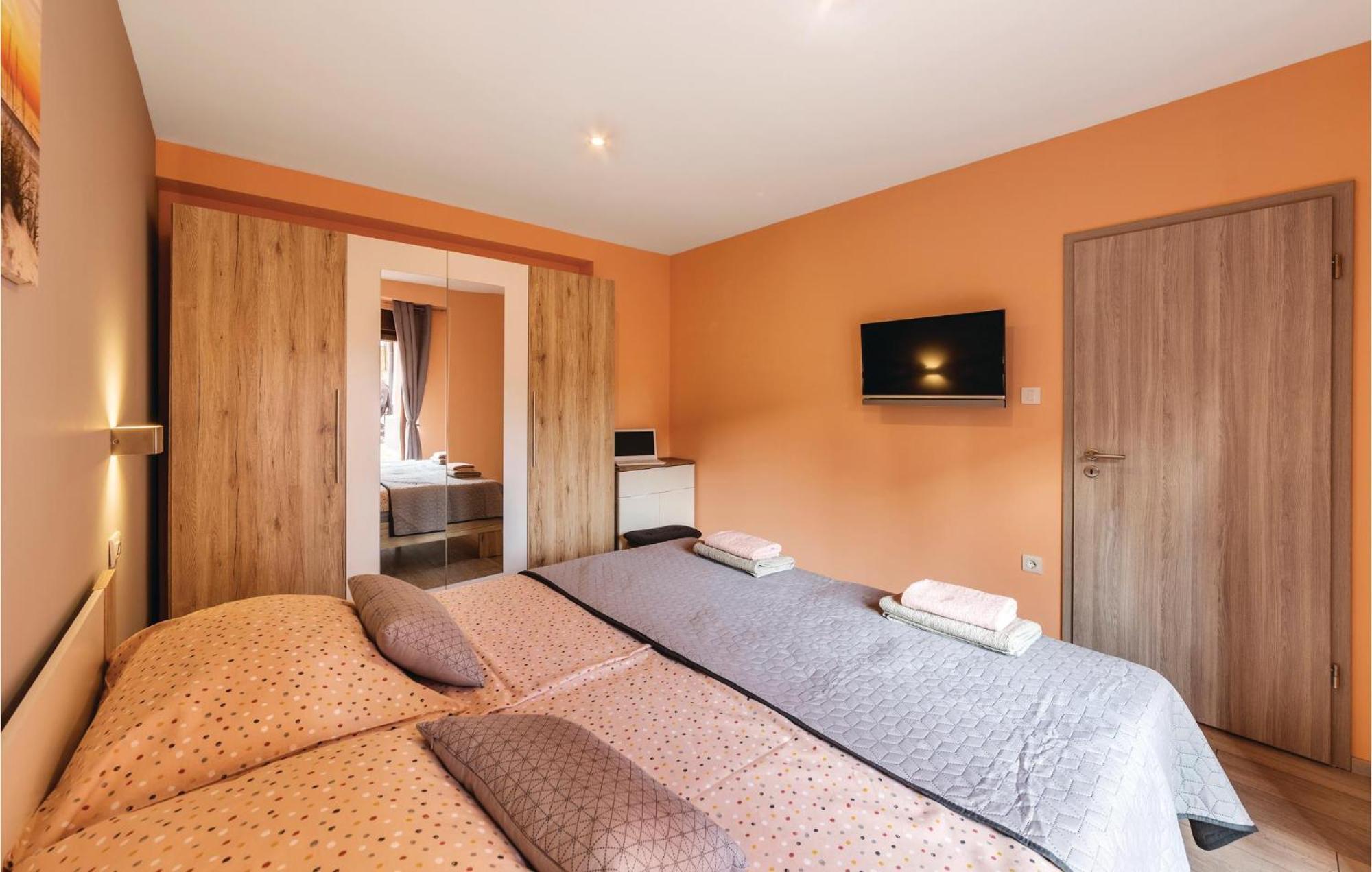 1 Bedroom Stunning Apartment In プーラ エクステリア 写真